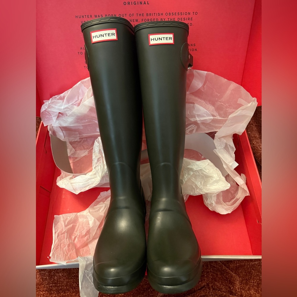 NWT Hunter Women’s Original Tall Rain Boot Dark Olive Green